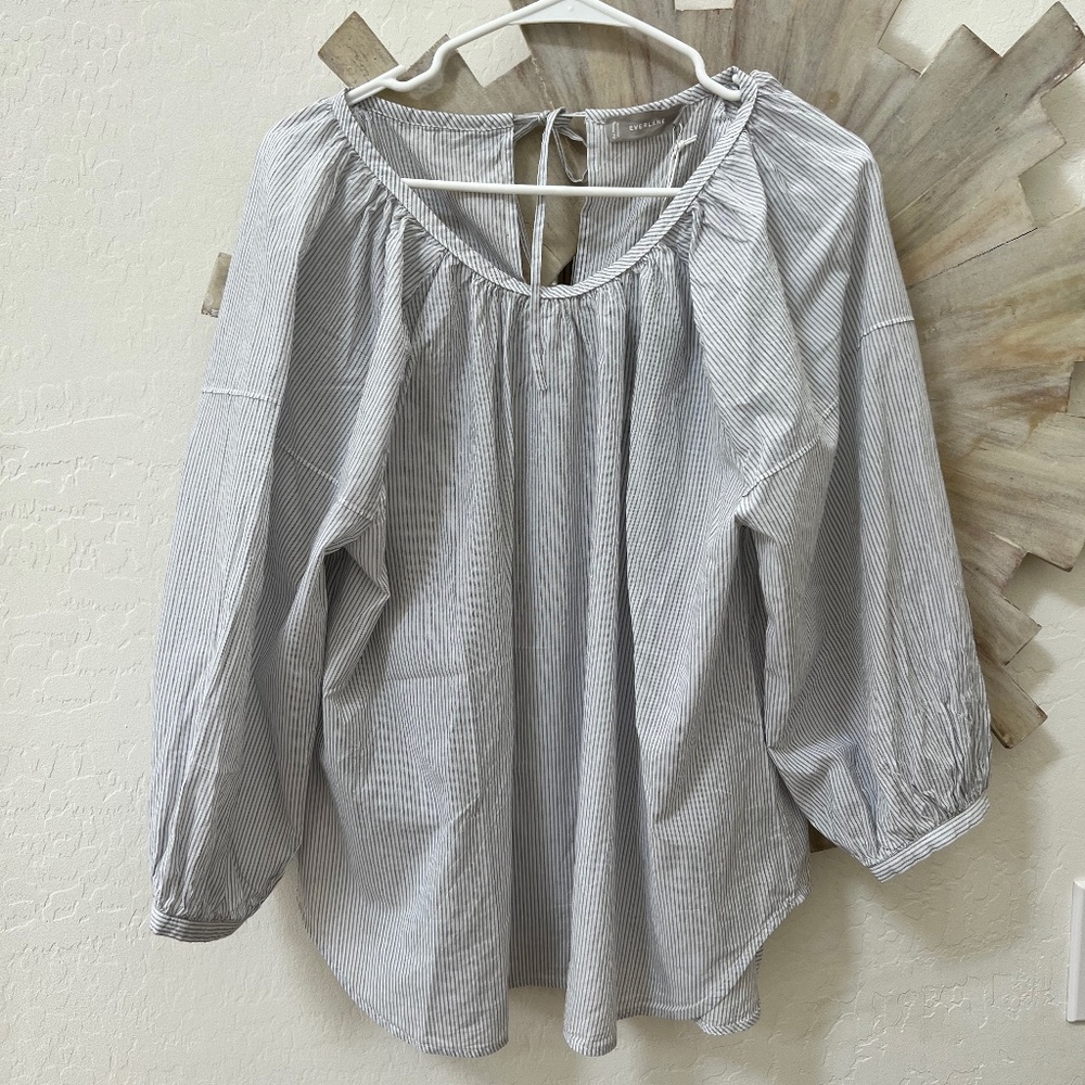 Everlane Ruched Air Blouse size 8 white multistripe